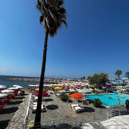 Casa Indipendente Vista Mare